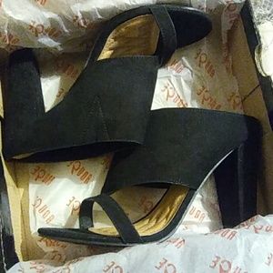 Open toe block heels